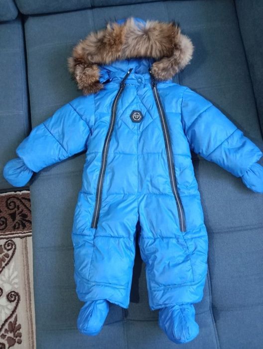 Продам детские комбинезоны.