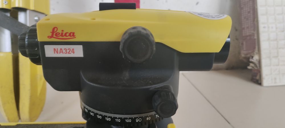 Нивелир Leica NA 324