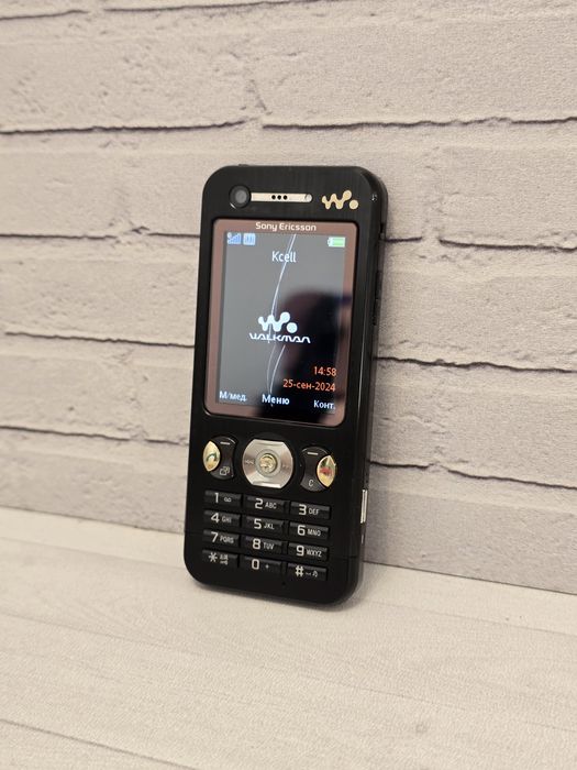 ретро Sony Ericsson w890 Walkman