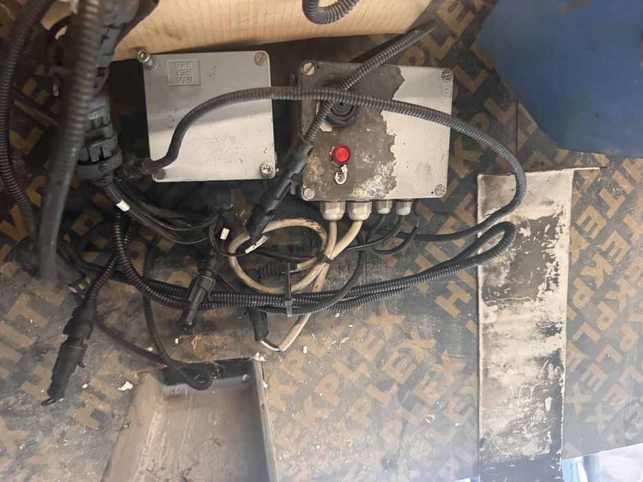 Hetronic-управление за кран с дистанционо