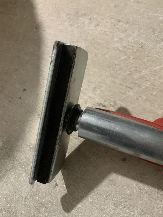 Ciocan imbinarea parchetului lamelar