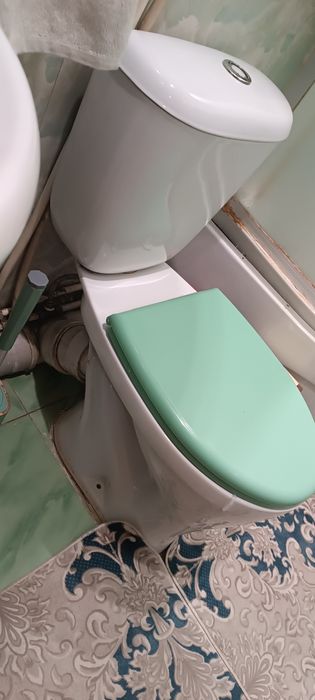 Продам срочно унитаз