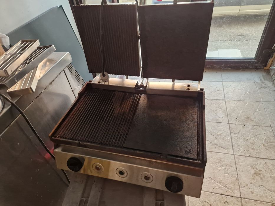 Gratar gaz sau curent cu banc, din inox, de putere