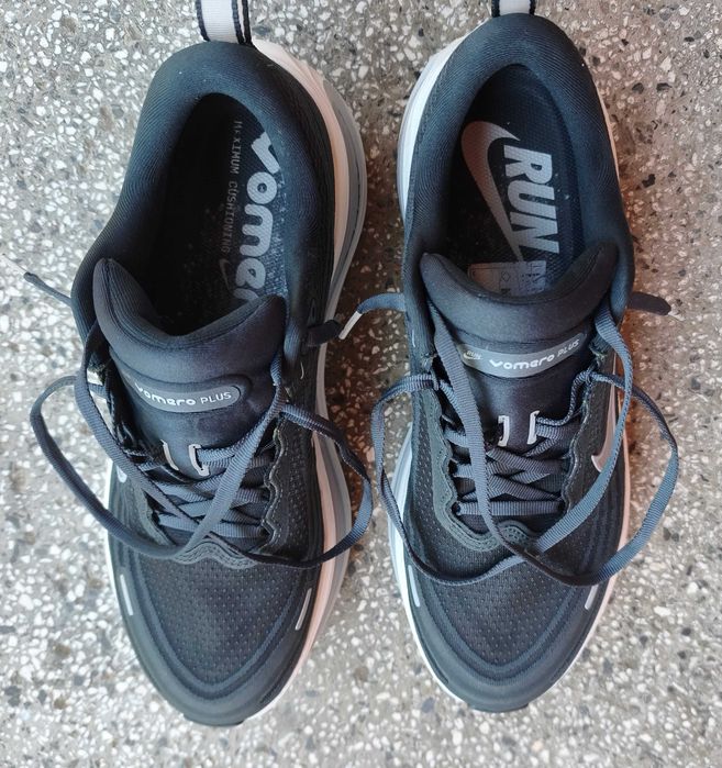 Nike Vomero Plus  номер 44 Маратонки за бягане, спорт, ежедневие