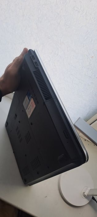ноутбук ASUS i7  17экран