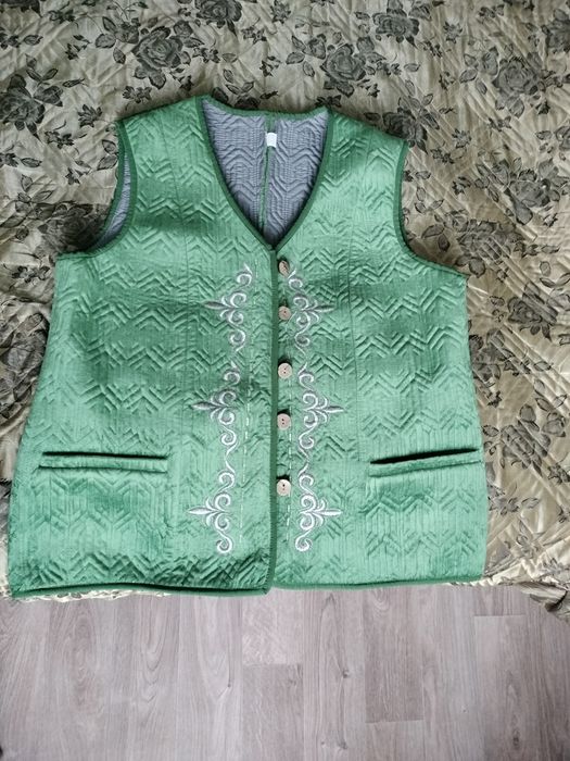 Сатылады Жилетка 3500т