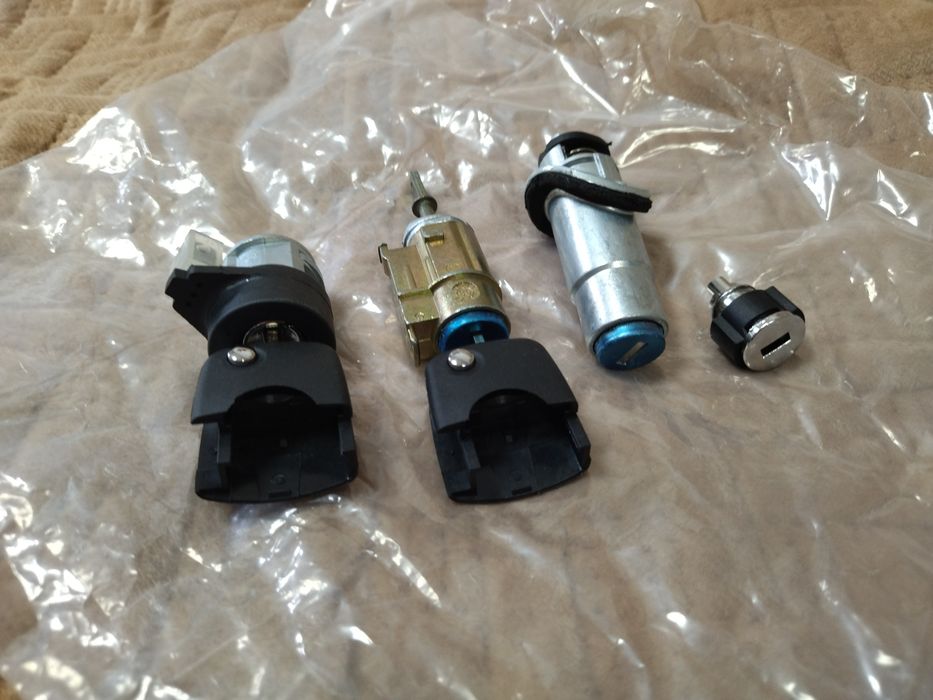 Замки личинки на Ауди а6с5 и аллроад