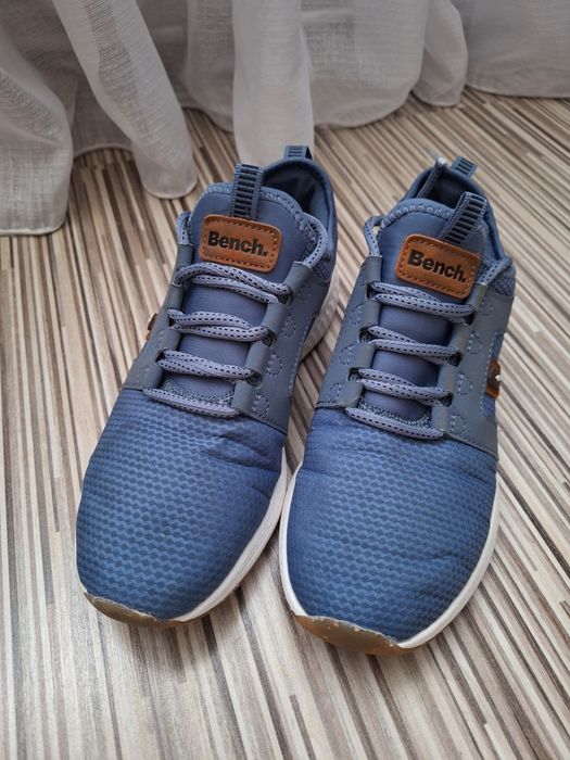 Adidași Bench mărime 39.