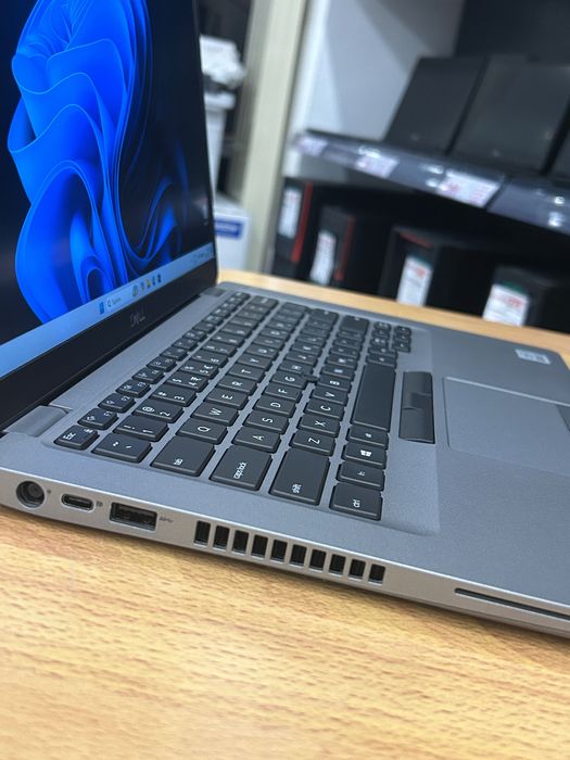 Лаптоп Dell i5 10-th gen./16GB RAM/256GB с 3 месеца гаранция!