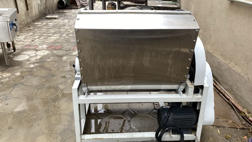 Продам тестомес 80кг