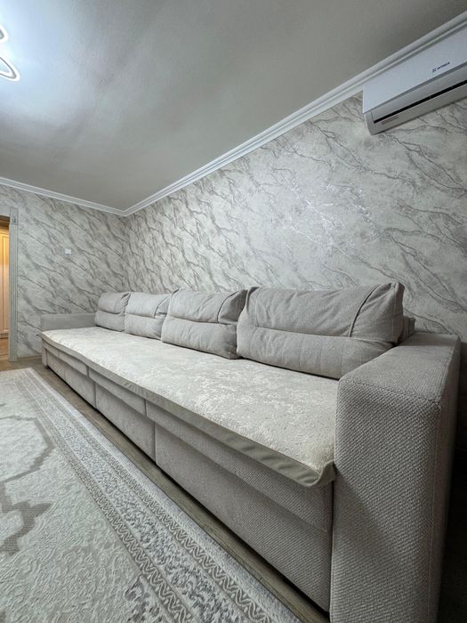 Диван 4 метра большой