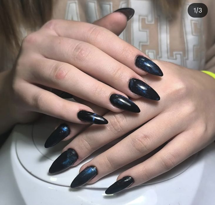 Начинающий мастер маникюра