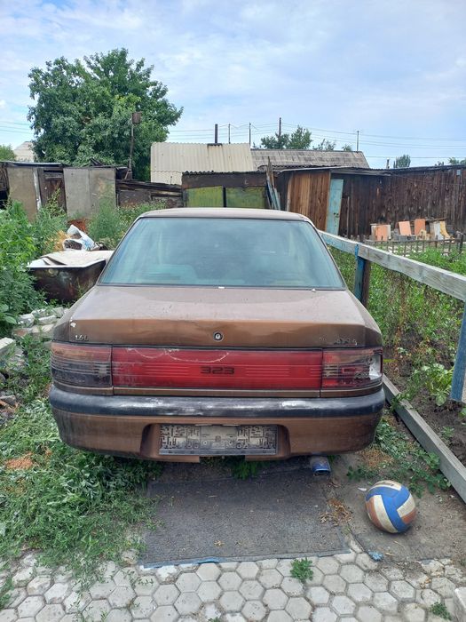 Продам на запчасти, маздап 323