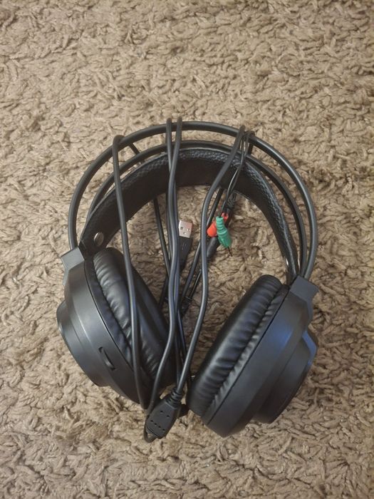 Vand casti gaming cu microfon