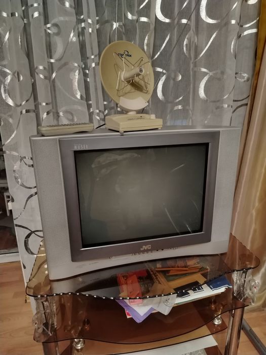 Цветной телевизор JVC