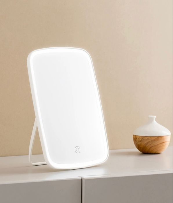 Зеркало для макияжа