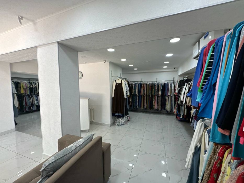 Аренда нежилое помещение 76 кв.м вдоль дороги первая линия под бутик