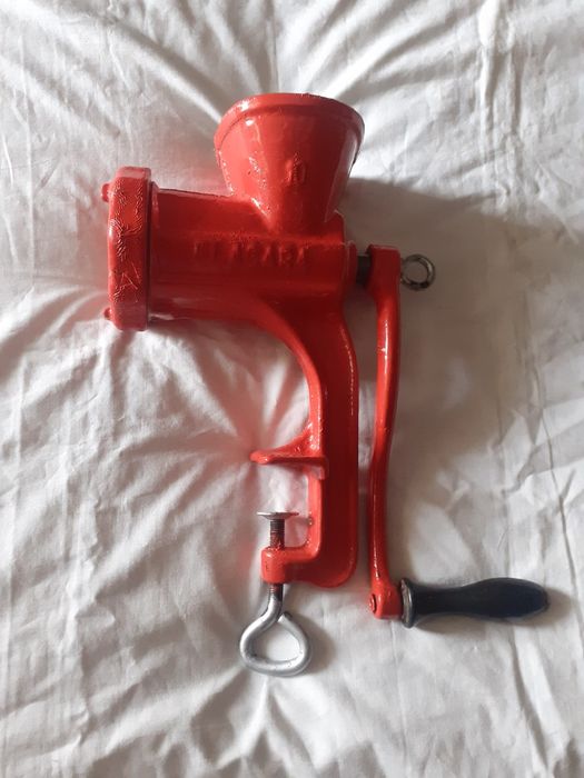 Mașină de tocat Flacăra Nr 10
