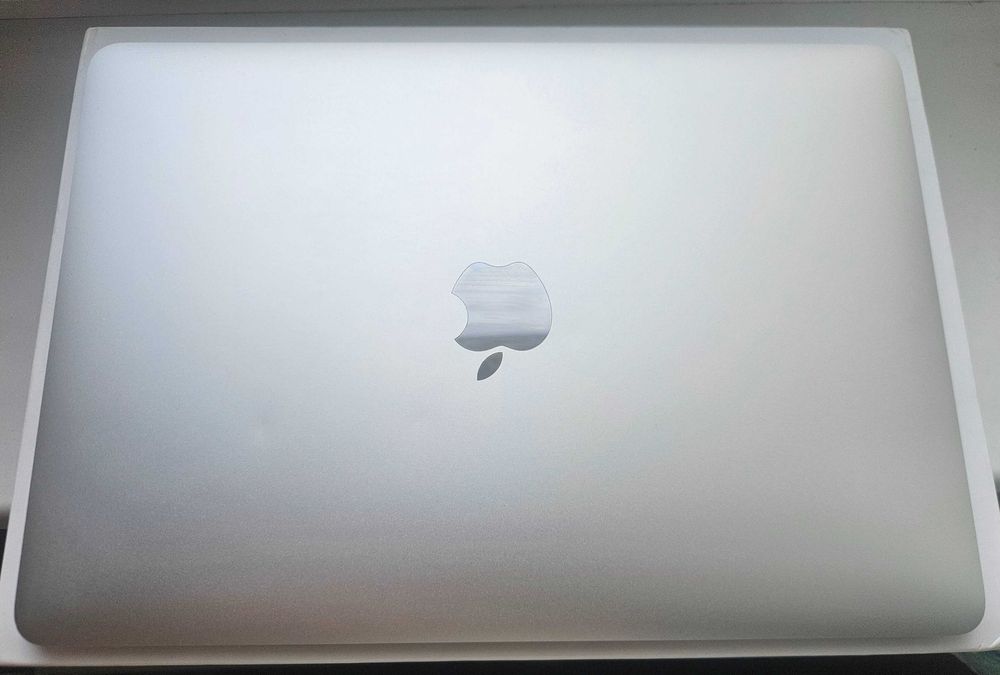 Macbook 12 Retina, Много добър външен вид, Mac OS 15 Sequoia