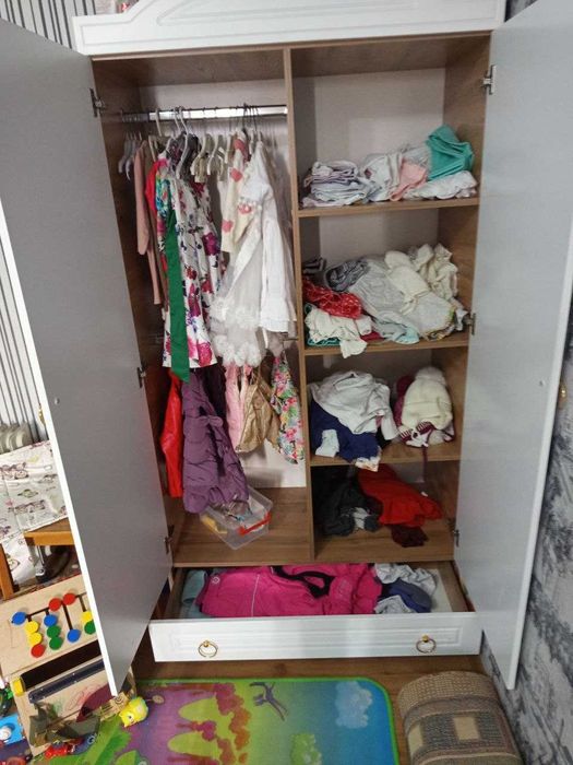 Шифоньер для детской спальни. Самовывоз.