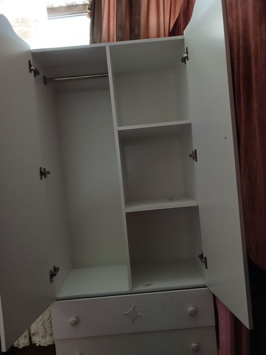 Срочно продается кроват и шкаф 3,500,000 сум