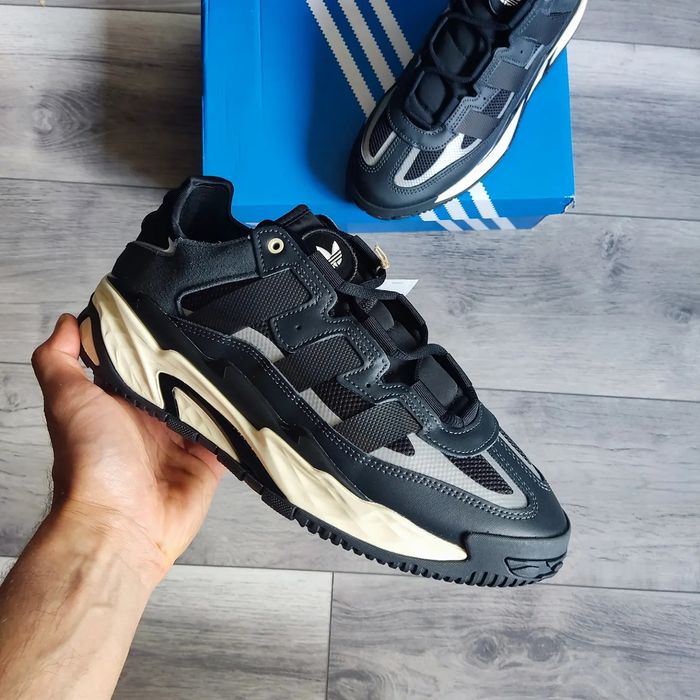 Adidas  Niteball