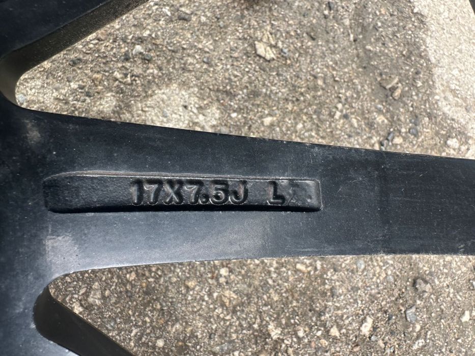 Продам комплект дисков Vossen R17