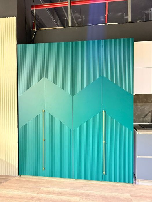 Продам шкаф готовый