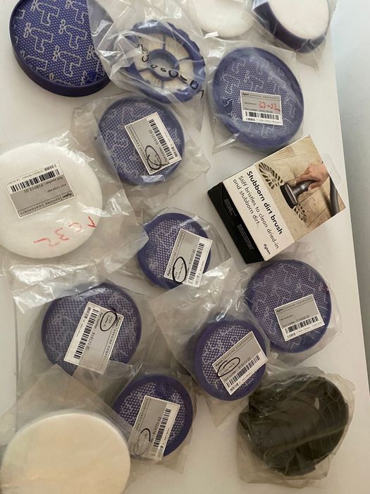 Rezervoare noi si sh containere filtre  aspiratoare dyson cu fir