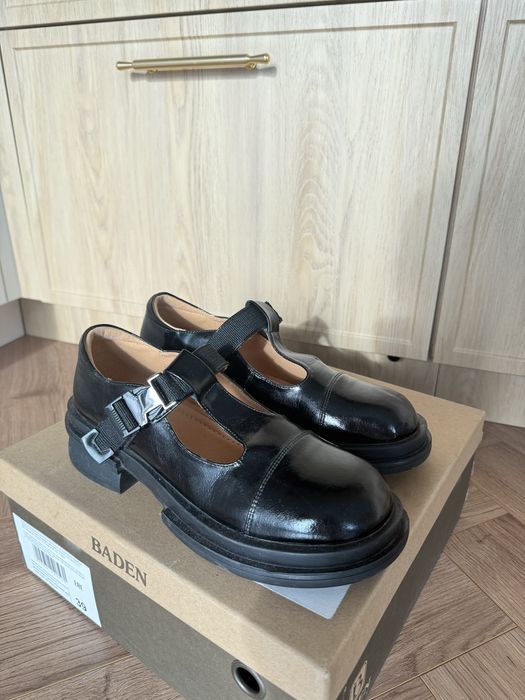 Продам обувь новая и б/у