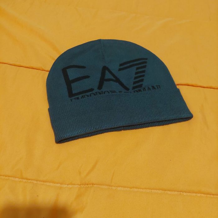 Шапка  Emporio Armani /EA7