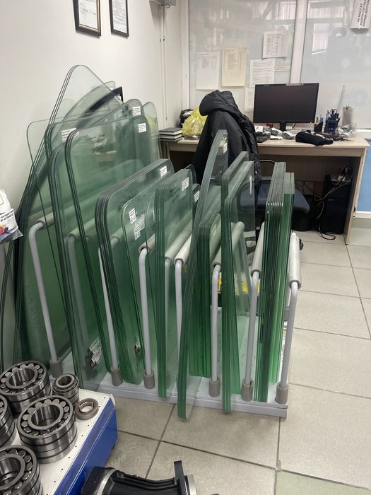 Стекла кабины крановщика