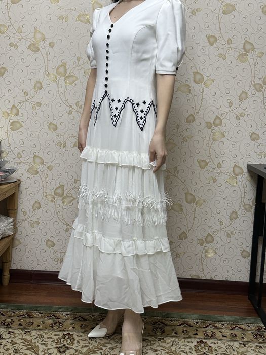 Платье белый вечерный