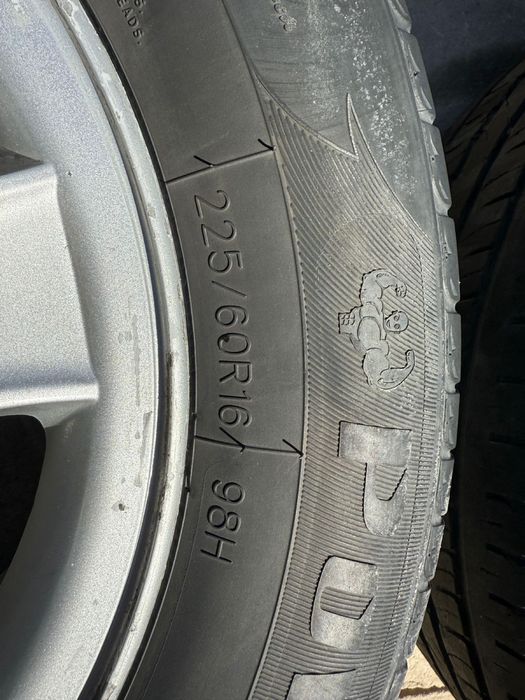 Шины лето   Размер 225.60r16