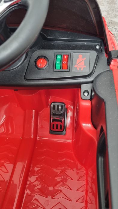 Машина детский электромобиль