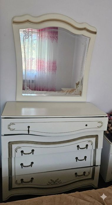 Продам спальный гарнитур