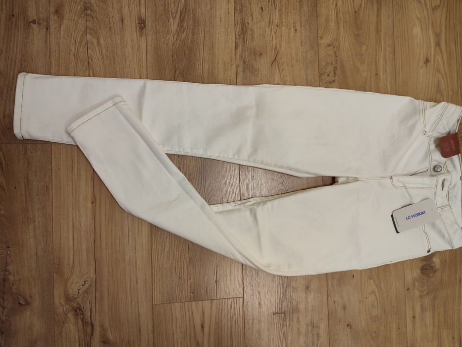 Нови дънки размер 13/14 LC Waikiki