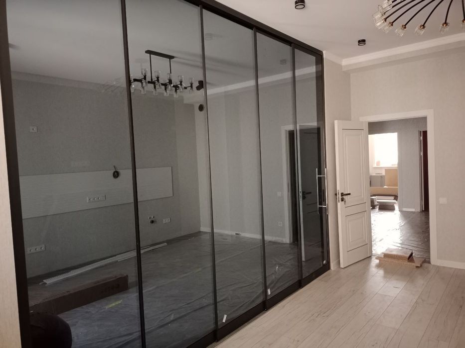 Межкомнатные стеклянные перегородки