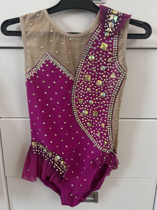 Costum gimnastica ritmica