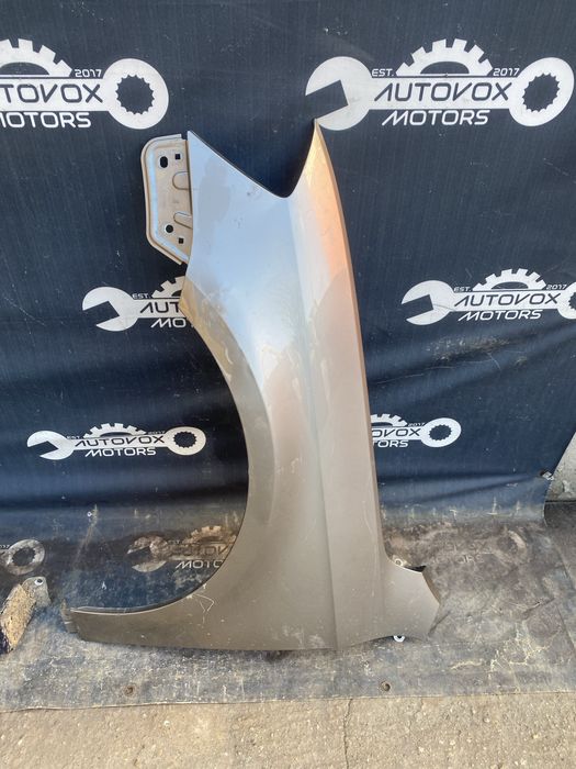 Aripa stanga fata Vw Passat B7