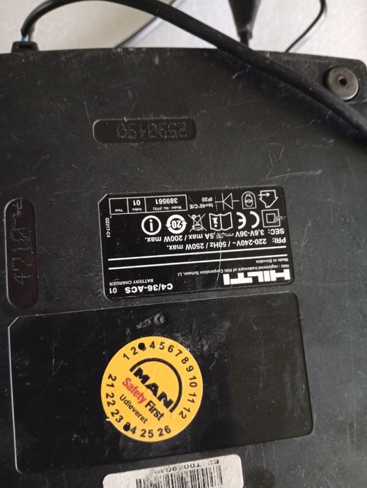 Încărcătoare hilti defecte