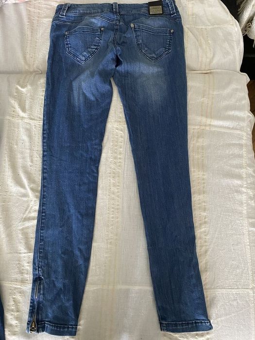 Дънки с ниска талия