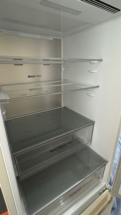 Продам холодильник LG
