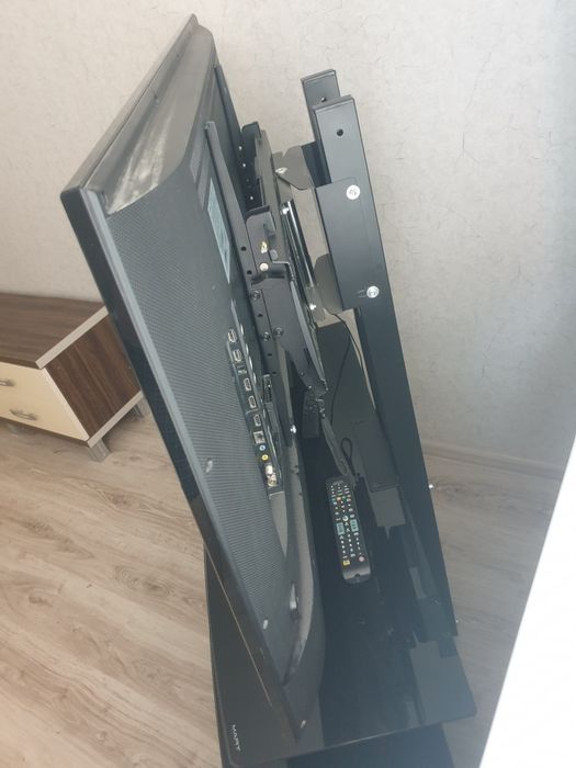 ЖК Телевизор с Тв тумбой