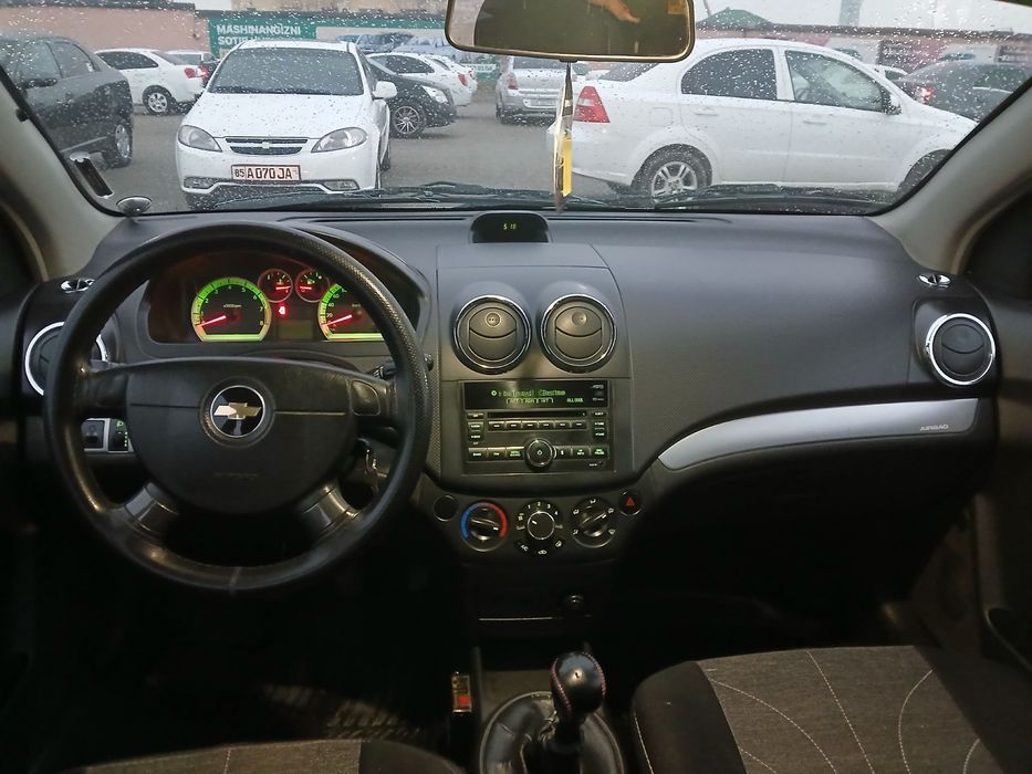 Nexia 3.   Sotiladi.