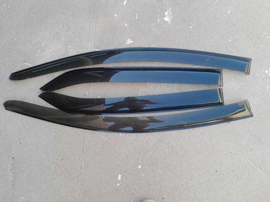 Решетка радиатора для Ярис