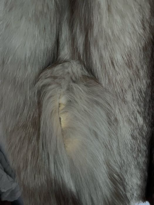 Haina de blana naturala de vulpe argintie alba