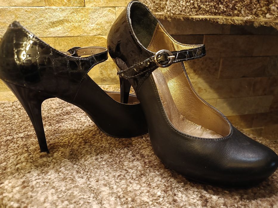 Официални черни обувки