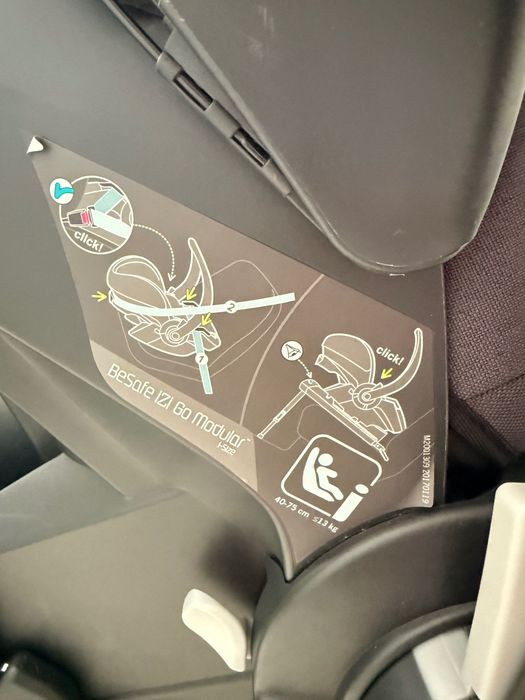 Столче за кола BeSafe Izi Go Modular + izofix база