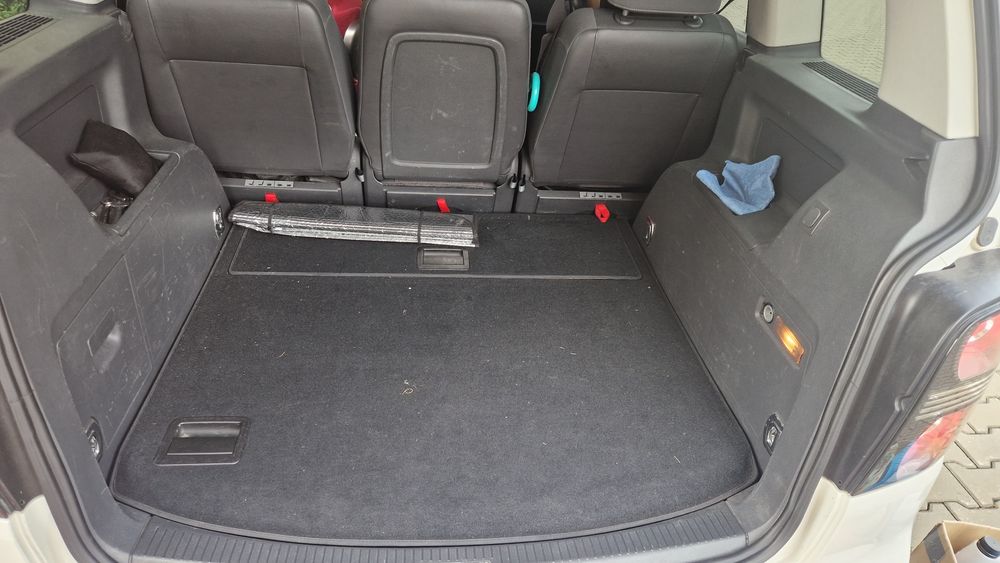 VAND VW CrossTouran